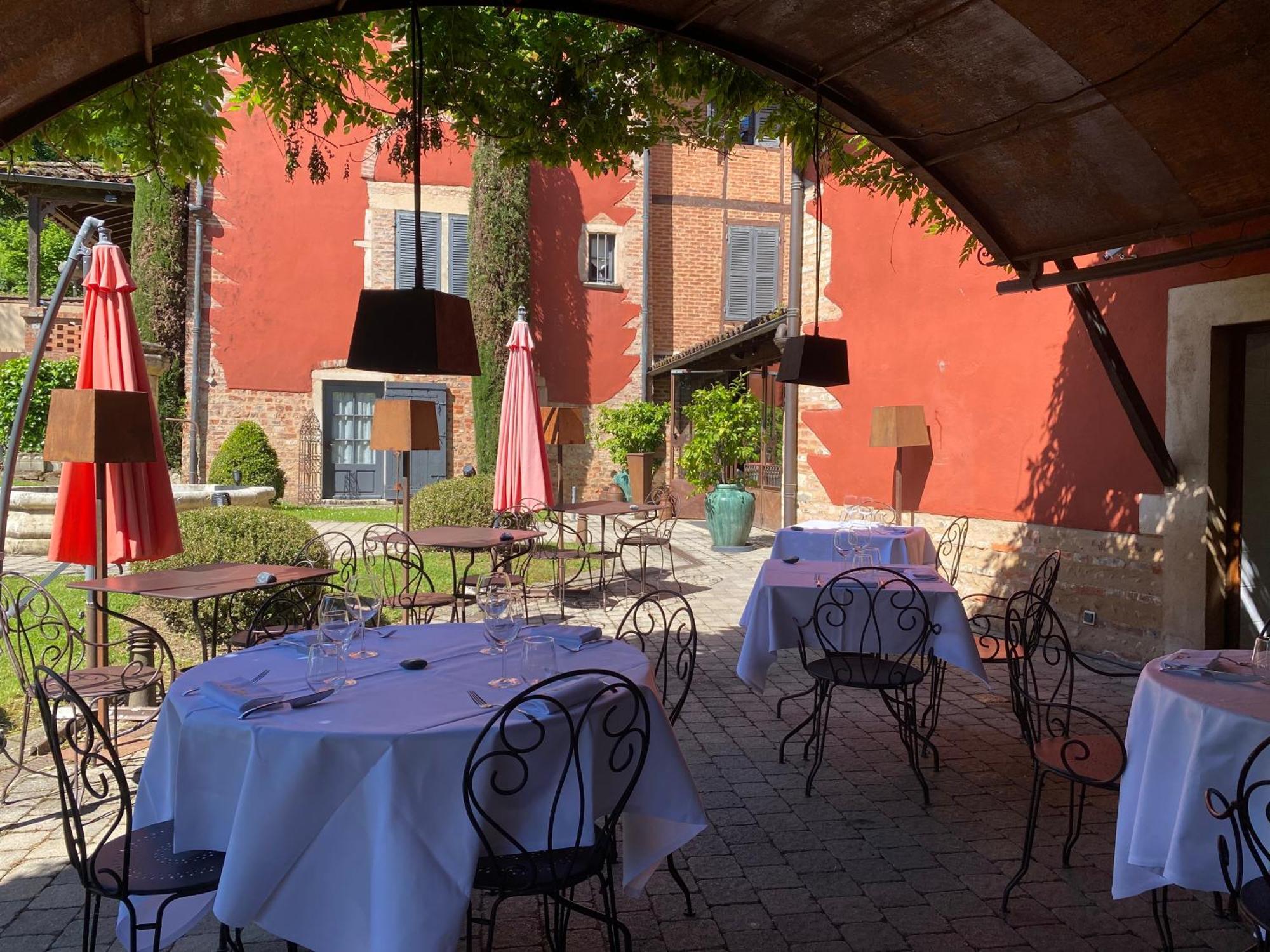 Les Jardins De La Tour Hotel Chatillon-sur-Chalaronne Exterior photo